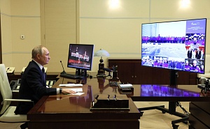 Путин поздравил коллектив «Газпрома» с 30-летием со дня основания
