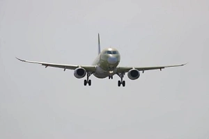 Импортозамещённый самолёт SJ-100 совершил первый полёт Импортозамещённый самолёт SJ-100 совершил первый полёт