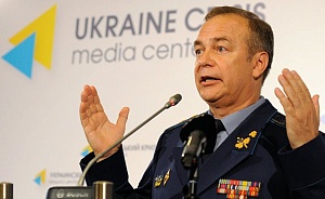Генерал ВСУ призвал Украину готовиться к объявлению военного положения Генерал ВСУ призвал Украину готовиться к объявлению военного положения