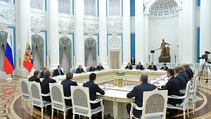 Кремль назвал лидеров по доверию среди губернаторов Кремль назвал лидеров по доверию среди губернаторов