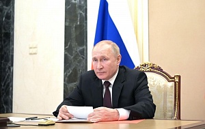 Путин поручил повысить пенсию военным