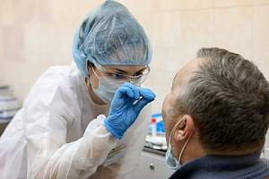 Коронавирусом в России заболели ещё 13 233 человека