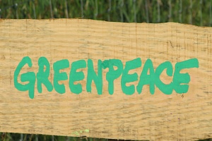 Минюст включил Greenpeace в список нежелательных НПО Минюст включил Greenpeace в список нежелательных НПО
