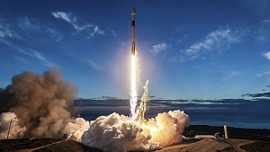 Falcon Heavy совершил первый коммерческий полет Falcon Heavy совершил первый коммерческий полет