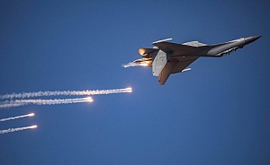 В Китае заявили о превосходстве J-16 над Су-30 В Китае заявили о превосходстве J-16 над Су-30