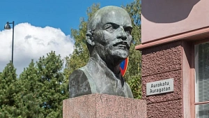 Решение мэра о демонтаже памятника Ленину отменено судом Турку Решение мэра о демонтаже памятника Ленину отменено судом Турку