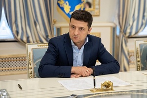 Зеленский упростил получение гражданства Украины некоторым россиянам Зеленский упростил получение гражданства Украины некоторым россиянам