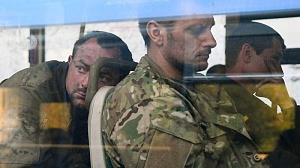 В Донецке перед судом предстанут около 70 боевиков ВСУ и группировки «Азов» В Донецке перед судом предстанут около 70 боевиков ВСУ и группировки «Азов»