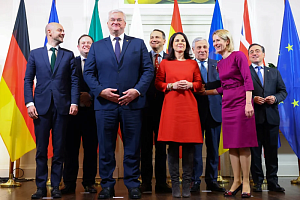 Европейские политики подписали Берлинскую декларацию по Украине Европейские политики подписали Берлинскую декларацию по Украине