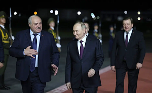 В Минске завершились переговоры Путина и Лукашенко в узком составе В Минске завершились переговоры Путина и Лукашенко в узком составе