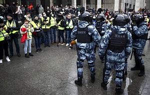 МВД: на незаконные акции вышли около 14 тысяч россиян МВД: на незаконные акции вышли около 14 тысяч россиян