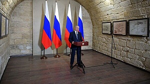 Путин проводит рабочие встречи в Крыму