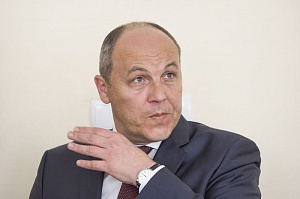 Суд в Киеве обязал НАБУ возбудить дело против Парубия Суд в Киеве обязал НАБУ возбудить дело против Парубия