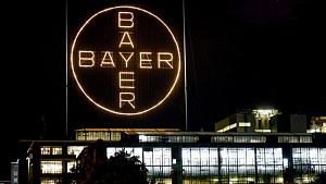 Bayer оштрафовали на $332 млн за канцерогенное средство от сорняков Bayer оштрафовали на $332 млн за канцерогенное средство от сорняков