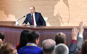 Путин ответил на острые вопросы журналистов Путин ответил на острые вопросы журналистов