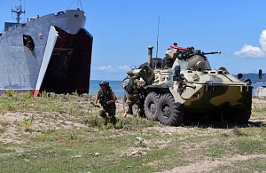 Российская военная база в Абхазии поднята по тревоге Российская военная база в Абхазии поднята по тревоге