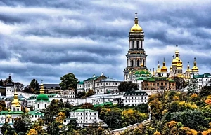 Суд разрешил выселить монахов из Киево-Печерской лавры Суд разрешил выселить монахов из Киево-Печерской лавры