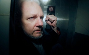 Швеция прекратила следствие по делу Ассанжа Швеция прекратила следствие по делу Ассанжа