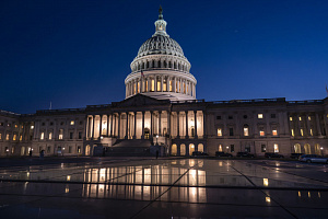 Американский Сенат принял законопроект о повышении потолка госдолга