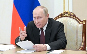 Путин: США используют Украину как таран против России Путин: США используют Украину как таран против России