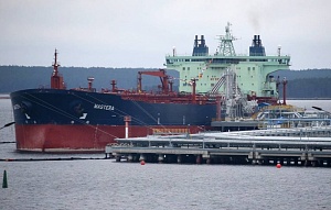CША и Великобритания резко нарастили закупку нефти в России CША и Великобритания резко нарастили закупку нефти в России