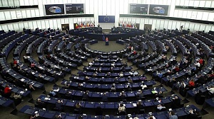 Европарламент утвердил доклад с призывом к пересмотру отношений с Россией Европарламент утвердил доклад с призывом к пересмотру отношений с Россией