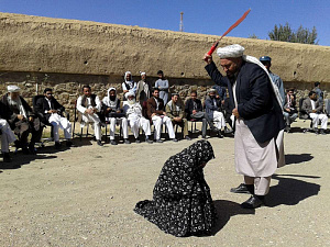 В Афганистане вернули забивание камнями и отрубание рук