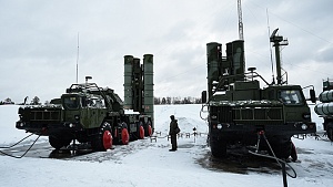 Расчеты С-400 отразили авиаудар «противника» в Сибири Расчеты С-400 отразили авиаудар «противника» в Сибири
