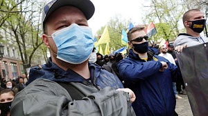 Французских сенаторов возмутили украинские неонацисты Французских сенаторов возмутили украинские неонацисты