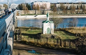 Анастасиевскую часовню в Пскове сдвинут на 40 метров Анастасиевскую часовню в Пскове сдвинут на 40 метров