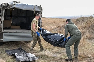 Россия и Украина провели обмен телами погибших военных Россия и Украина провели обмен телами погибших военных
