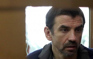 Суд взыскал с Абызова 32,5 млрд рублей Суд взыскал с Абызова 32,5 млрд рублей