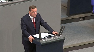 Глава Минобороны ФРГ назвал «совершенно нормальными» удары ВСУ по России Глава Минобороны ФРГ назвал «совершенно нормальными» удары ВСУ по России
