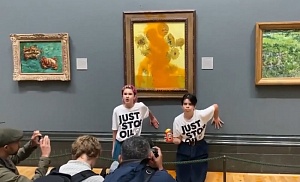Экоактивисты облили томатным супом картину Ван Гога «Подсолнухи»