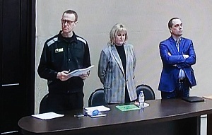 Навального осудили на девять лет колонии строгого режима Навального осудили на девять лет колонии строгого режима