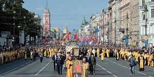 Что показал крестный ход в Санкт-Петербурге Что показал крестный ход в Санкт-Петербурге