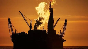 Россия и ОПЕК+ договорились о сокращении поставок нефти Россия и ОПЕК+ договорились о сокращении поставок нефти