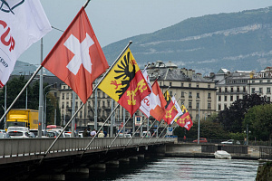 Швейцария заблокировала российские активы на 8 млрд долларов