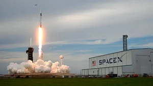 Reuters узнало о секретном контракте SpaceX с американской разведкой