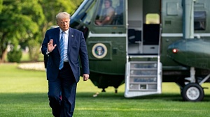 Трамп отказался гарантировать мирную передачу власти в США Трамп отказался гарантировать мирную передачу власти в США