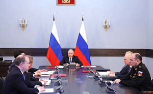 Путин: на развитие ВМФ направят 8,4 трлн рублей Путин: на развитие ВМФ направят 8,4 трлн рублей