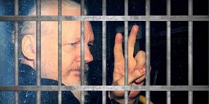 Лондонский суд разрешил экстрадицию Ассанжа в США Лондонский суд разрешил экстрадицию Ассанжа в США