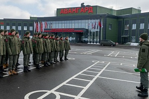 Быть в авангарде! Быть в авангарде!