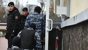 В Крыму арестованы 15 украинских моряков В Крыму арестованы 15 украинских моряков