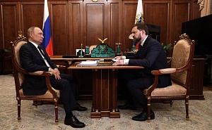 Путин: социальную и культурную адаптацию мигрантов надо начинать ещё у них на родине Путин: социальную и культурную адаптацию мигрантов надо начинать ещё у них на родине
