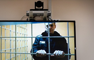 Навального включили в список террористов и экстремистов Навального включили в список террористов и экстремистов