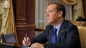 Медведев предупредил об опасности появления в России этнических анклавов Медведев предупредил об опасности появления в России этнических анклавов