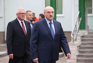 Лукашенко: белорусы и россияне сохранят единое Отечество Лукашенко: белорусы и россияне сохранят единое Отечество