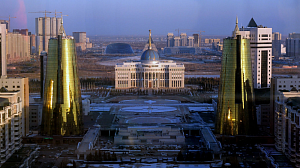 Парламент Казахстана одобрил однократный семилетний президентский срок