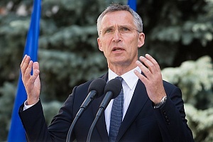 Столтенберг заявил о неспособности ЕС защитить себя без НАТО Столтенберг заявил о неспособности ЕС защитить себя без НАТО
